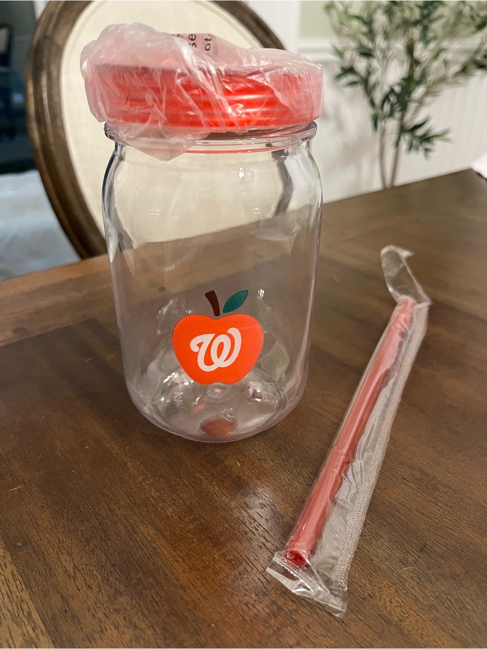 Washington Nationals Apple Logo Mason Jar Tumbler with Red Lid & Straw